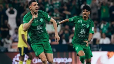 [德甲]沃尔夫斯堡阿穆拉角球顶进制胜球